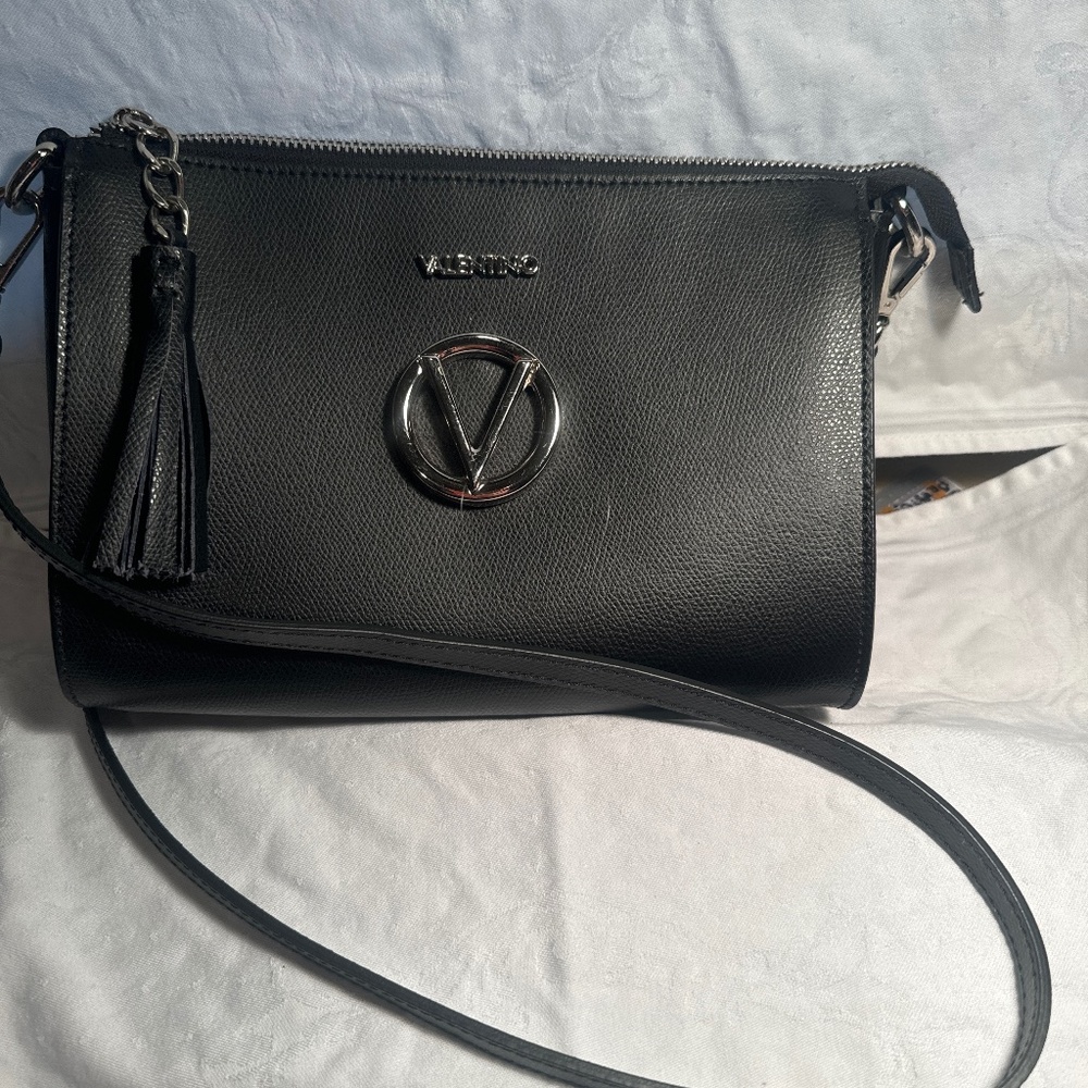 BEAUTIFUL VALENTINO HANDBAG